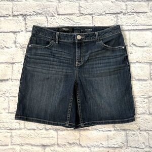 Simply Vera Wang Mid Rise Blue Denim Jean Shorts 7.5 Inch Inseam - Size 8